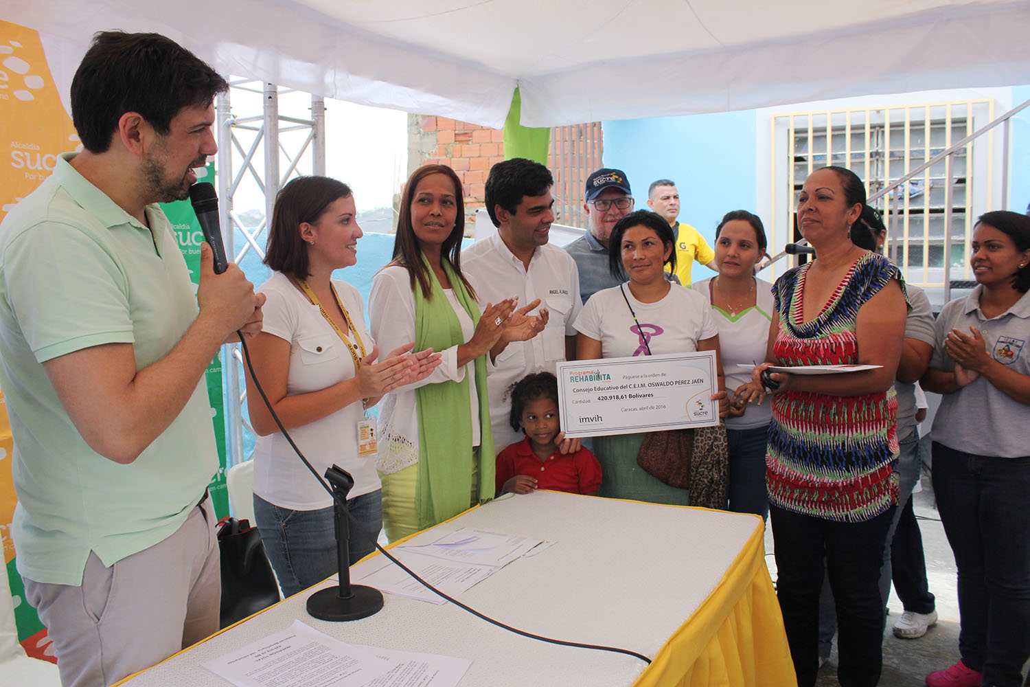 Ocariz: En dos meses recuperaremos todas las escuelas públicas