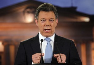 Colombia acaricia la paz gracias a las Fuerzas Armadas, dice Santos