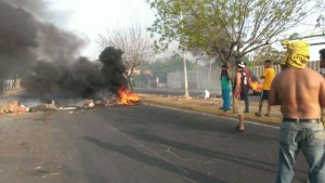 Reportan cierre de vía en sector Arismendi en Maracaibo