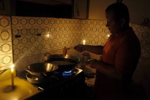 FOTOS: El calvario de los venezolanos por la ineficiencia del servicio eléctrico