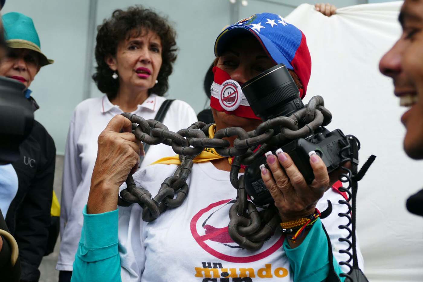 Reporteros Sin Fronteras condena agresiones a periodistas y cierre de medios en Venezuela