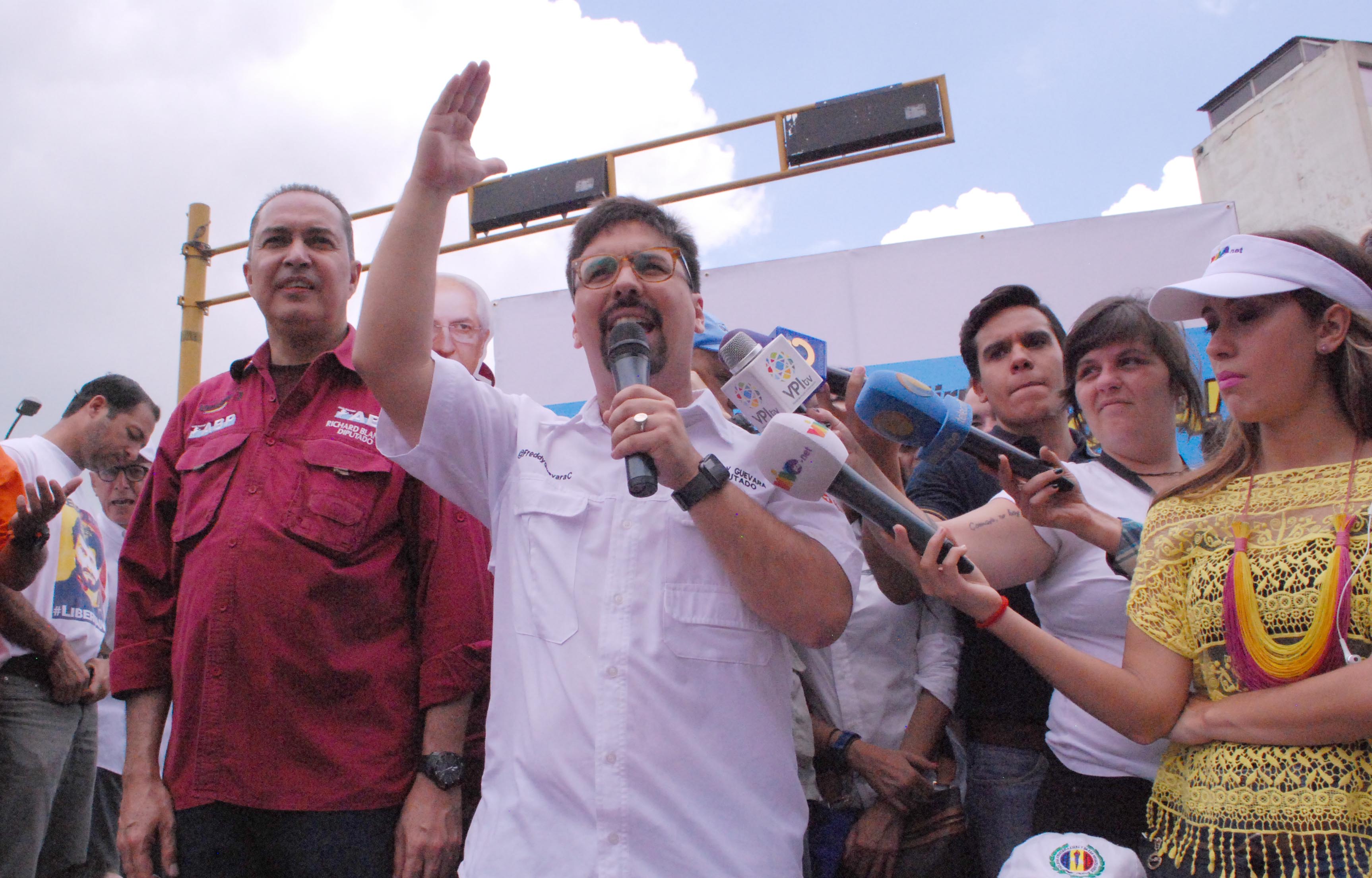 Freddy Guevara: la única salida que tiene nuestro pueblo para lograr un cambio democrático es la calle