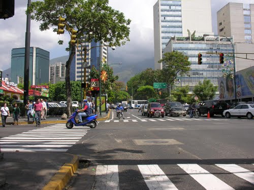 Presunto actor dispara contra transexual en El Rosal