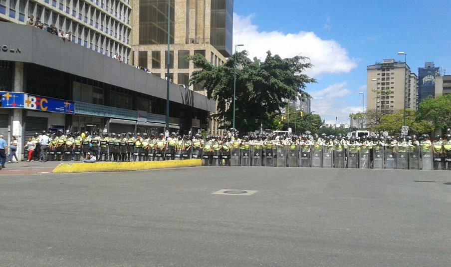 FOTO: La PNB hace algo realmente innecesario mientras la inseguridad se desborda