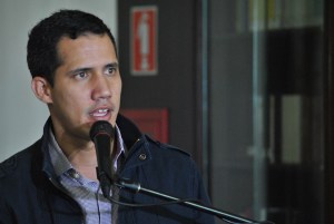 Guaidó: No nos vamos a quedar de brazos cruzados frente al abuso y atropello del régimen contra los trabajadores públicos