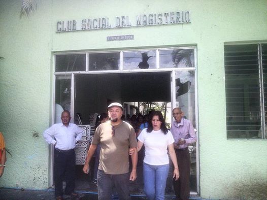 Colectivos armados agreden a los diputados Conrado Pérez Linares y Juan Requesens