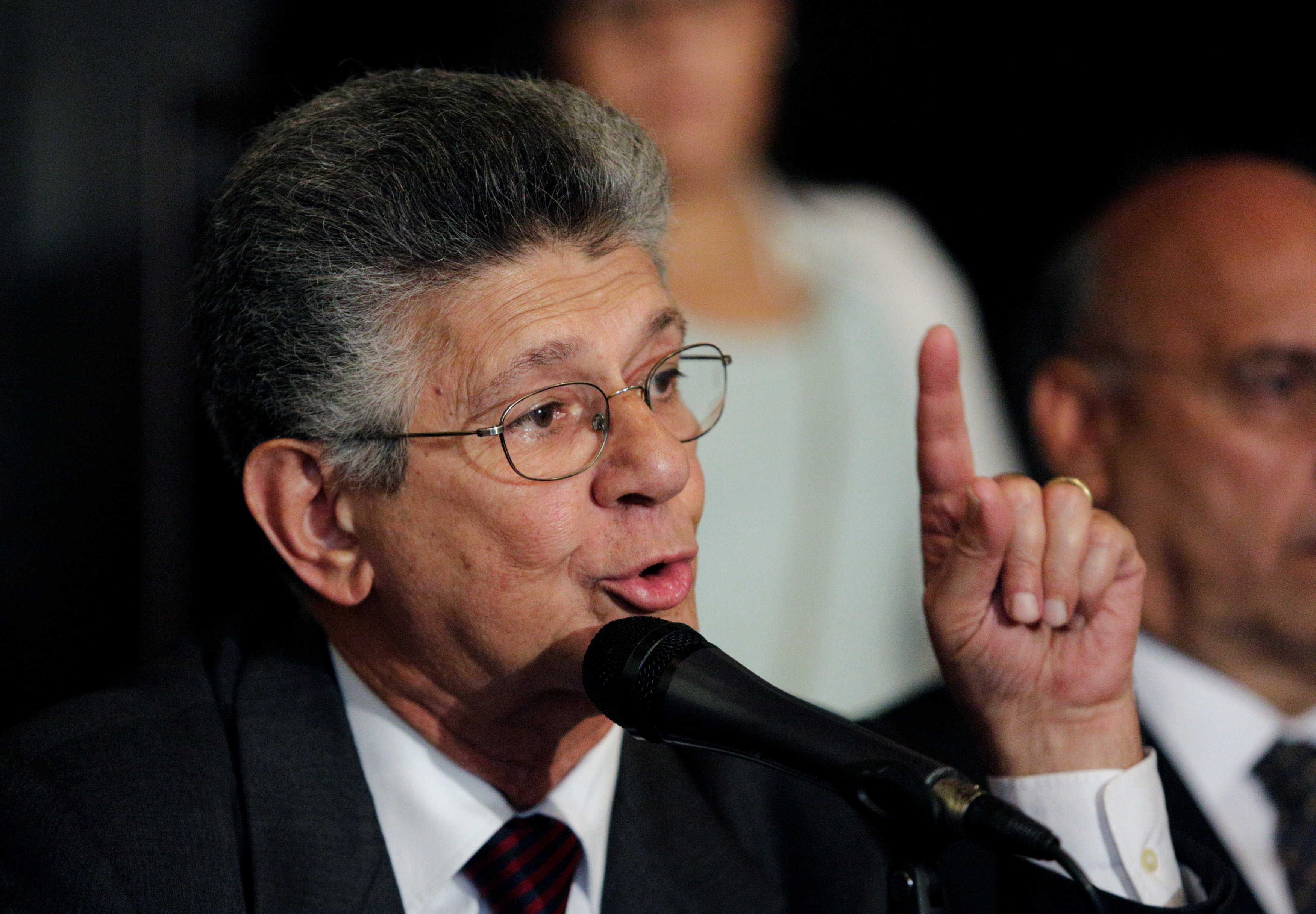 Ramos Allup: Pretensión del gobierno de crear discordia en Unidad no será posible