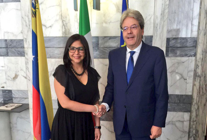 Canciller italiano habló con Delcy sobre las difíciles condiciones que afronta comunidad italiana en Venezuela