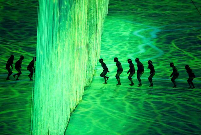 2016 Rio Olympics - Opening Ceremony - Maracana - Rio de Janeiro, Brazil - 05/08/2016. Performers take part in the opening ceremony.    REUTERS/Lucy Nicholson  FOR EDITORIAL USE ONLY. NOT FOR SALE FOR MARKETING OR ADVERTISING CAMPAIGNS.