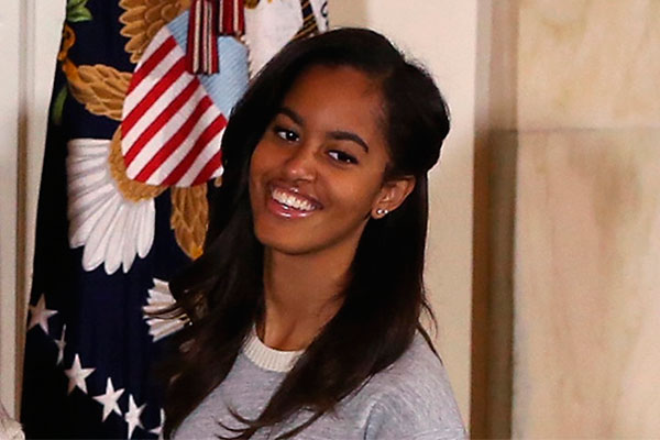 ¡Desatada! Malia Obama fue pillada fumando marihuana ¡y no tiene forma de negarlo!