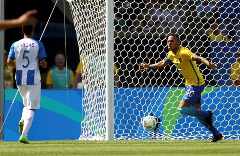 El Maracaná a punto de abrir a Neymar un espacio en su historia