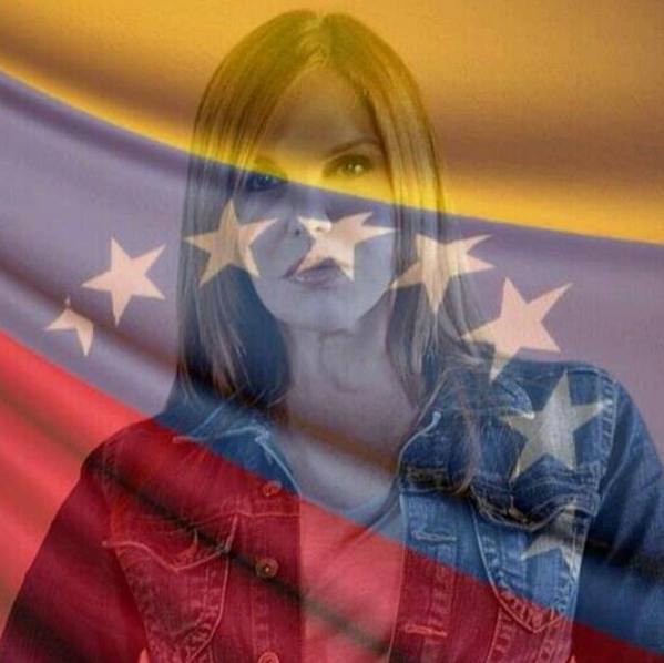 La actriz Hilda Abrahamz sufrió desmayo en plena “Toma de Caracas” a causa de bombas lacrimógenas
