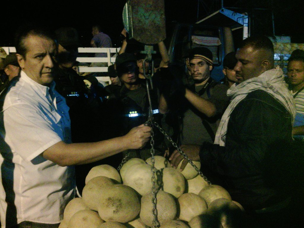 Gran Misión Abastecimiento Soberano decomisó alimentos en el Mercado Mayor de Coche (Video)
