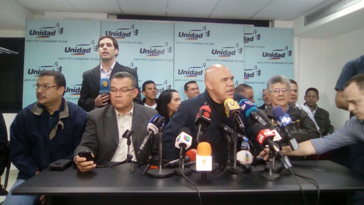 Unidad se declara en sesión permanente para definir medidas ante decisión del CNE sobre 20%