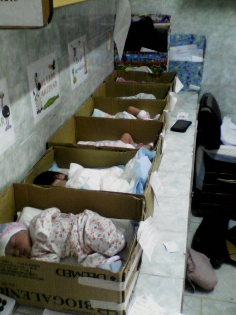 Gobernador de Anzoátegui sugiere decorar las cajitas donde van a poner a recién nacidos (video)