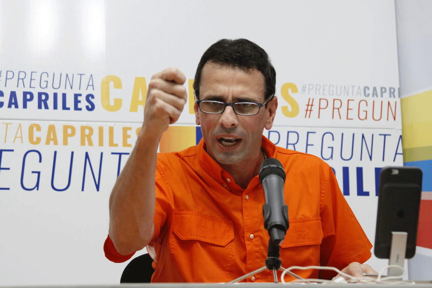 Capriles considera hipócrita que Maduro hable de paz cuando le declaró la guerra al Revocatorio