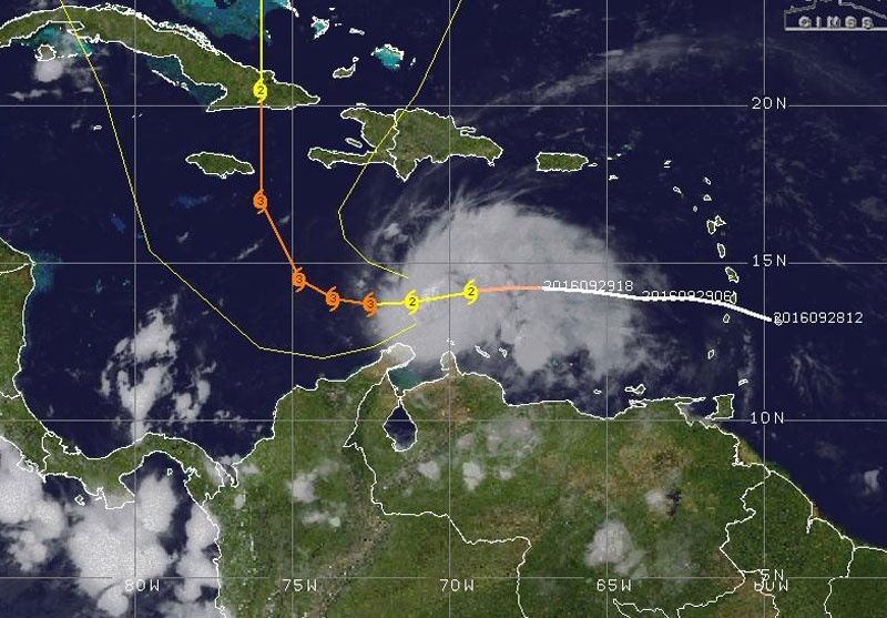 Matthew convertido en hucarán categoría 3 avanza a costas de Falcón y norte del Zulia