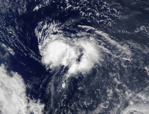 El huracán Nicole sube a categoría 2 mientras se aproxima a las Bermudas