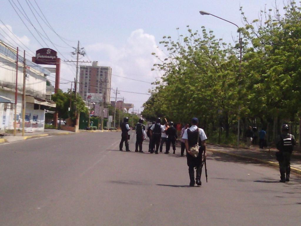 #21Oct Reportan protesta en la LUZ (Fotos + video)