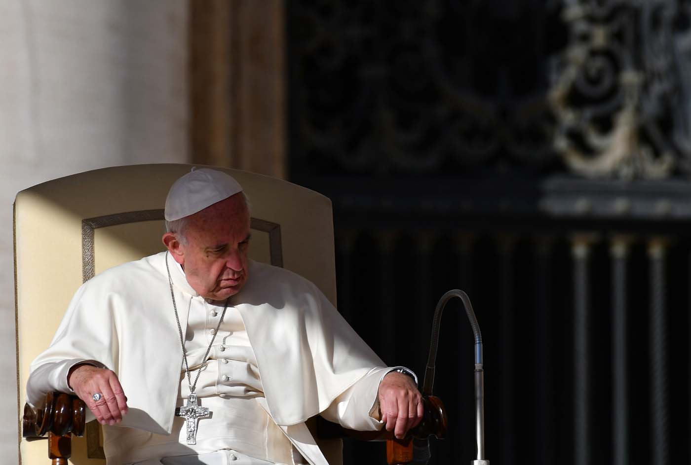 El Papa lamenta la petrificación del corazón ante los males del mundo