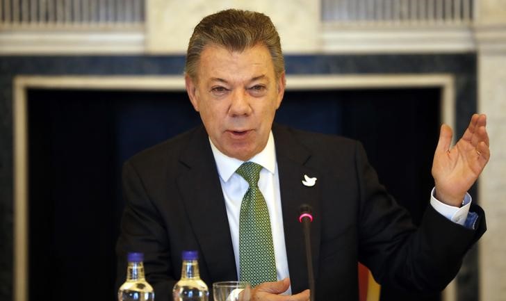 Santos pide a Venezuela más colaboración contra contrabando en la frontera