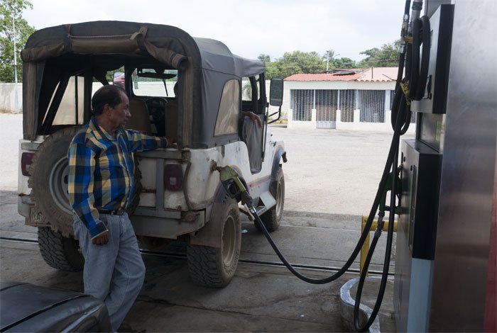 Duaca tiene más de cinco días sin gasolina