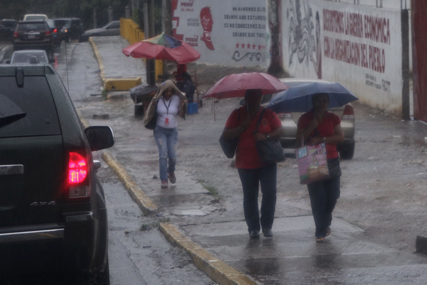 En alerta 55 parroquias de Miranda tras intensas lluvias de las últimas horas