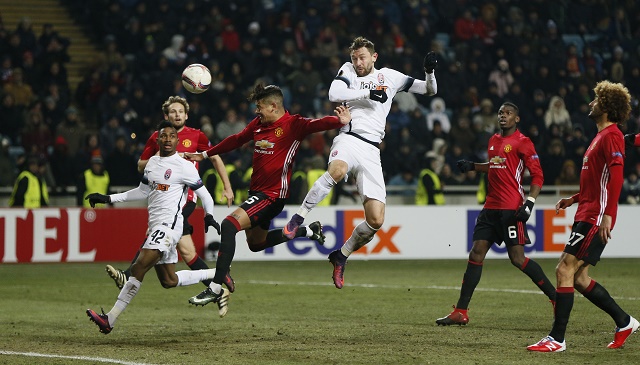 Celta, Villarreal, United y Fiorentina avanzan en Liga Europa