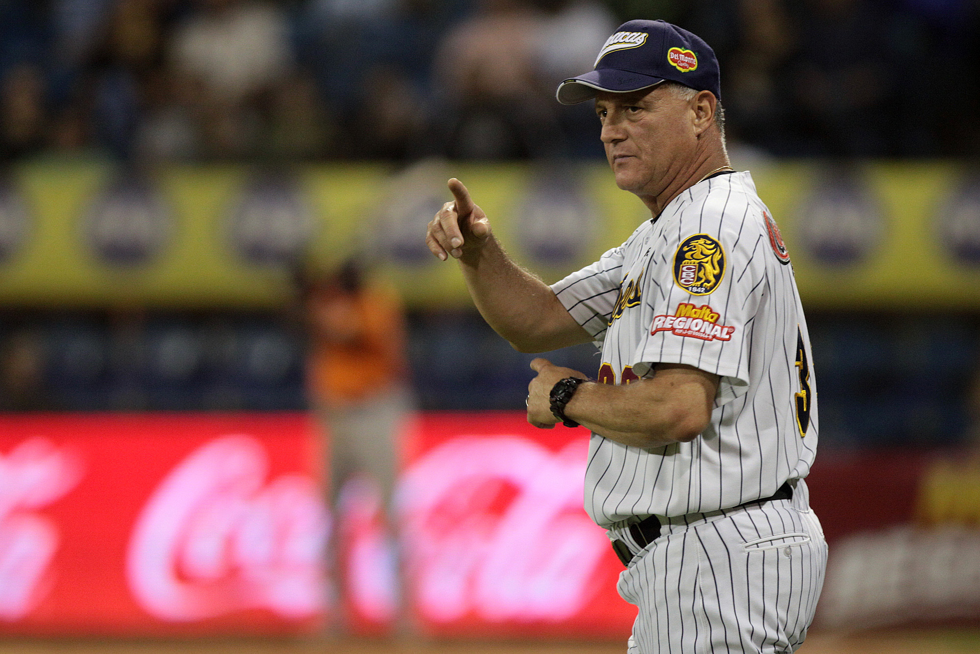 Alfredo Pedrique: No debería haber temporada de béisbol este año