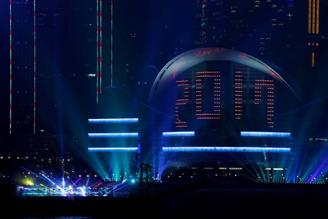 "2017" is displayed at the Hong Kong Convention and Exhibition Centre during New Year celebrations in Hong Kong, China January 1, 2017. REUTERS/Bobby Yip