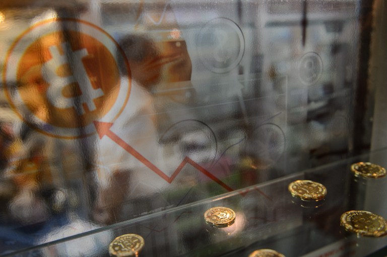 El bitcoin supera los 1.100 dólares su máximo en tres años