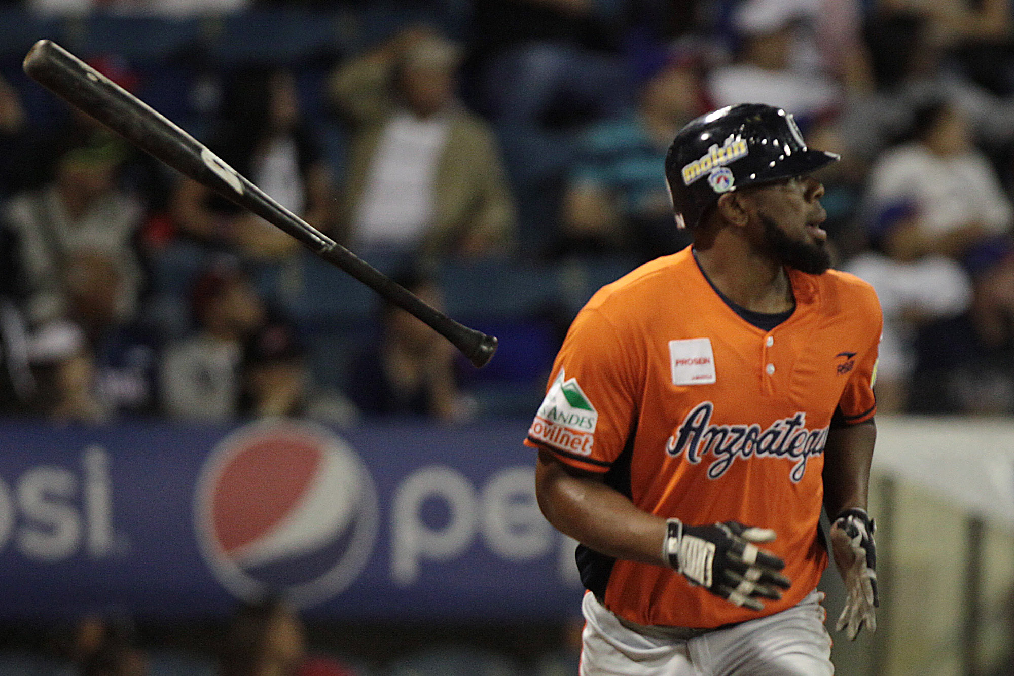 Dominicano Denis Phipps se alza con el premio al Productor del Año en la LVBP