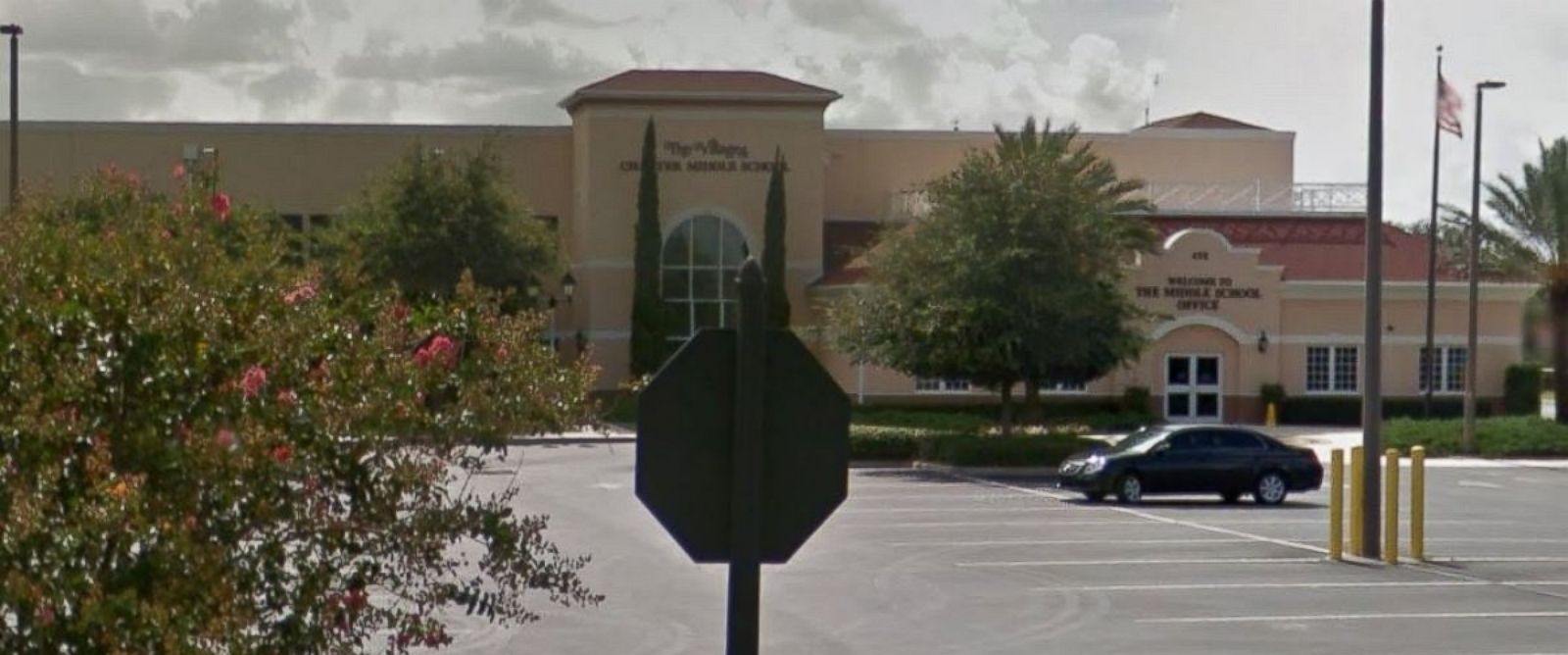 Dos estudiantes detenidos por supuesto plan de matanza en colegio de Florida