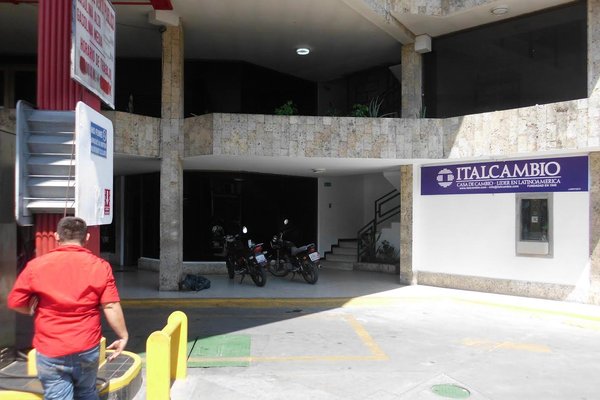 Acondicionan taquillas de casa de cambio en estaciones de servicio de Táchira