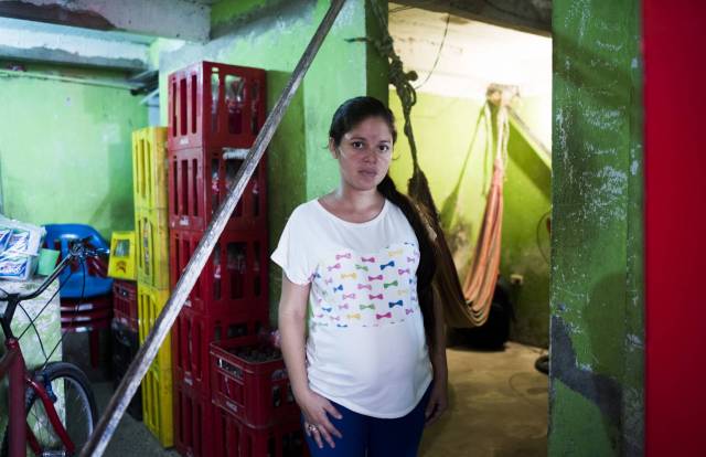 Dariana Elluz Amaya, dos días antes de tener su bebé en Cartagena. CHARLIE CORDERO