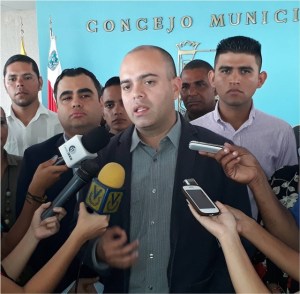Leonardo Fernández: Apoyaremos a las comunidades u organizaciones que denuncien invasiones a la propiedad privada