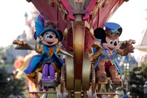 Así celebra Disneyland París sus 25 años (Fotos)
