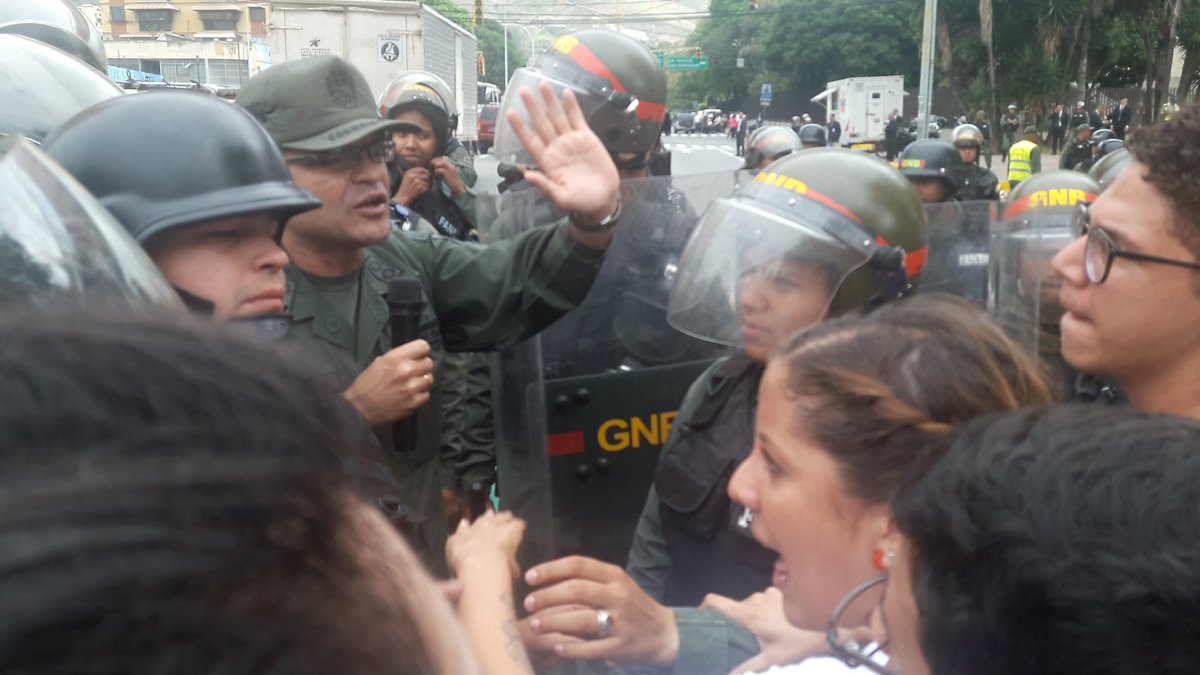 Denuncian que cinco estudiantes fueron detenidos durante protesta frente al TSJ