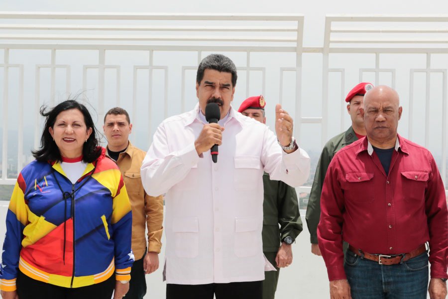 Maduro exterioriza sus presuntas ansias por las regionales: Les daremos una pela