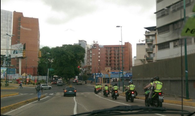 PNB ya se encuentra desplegada en Plaza Venezuela #10Abr (Foto)