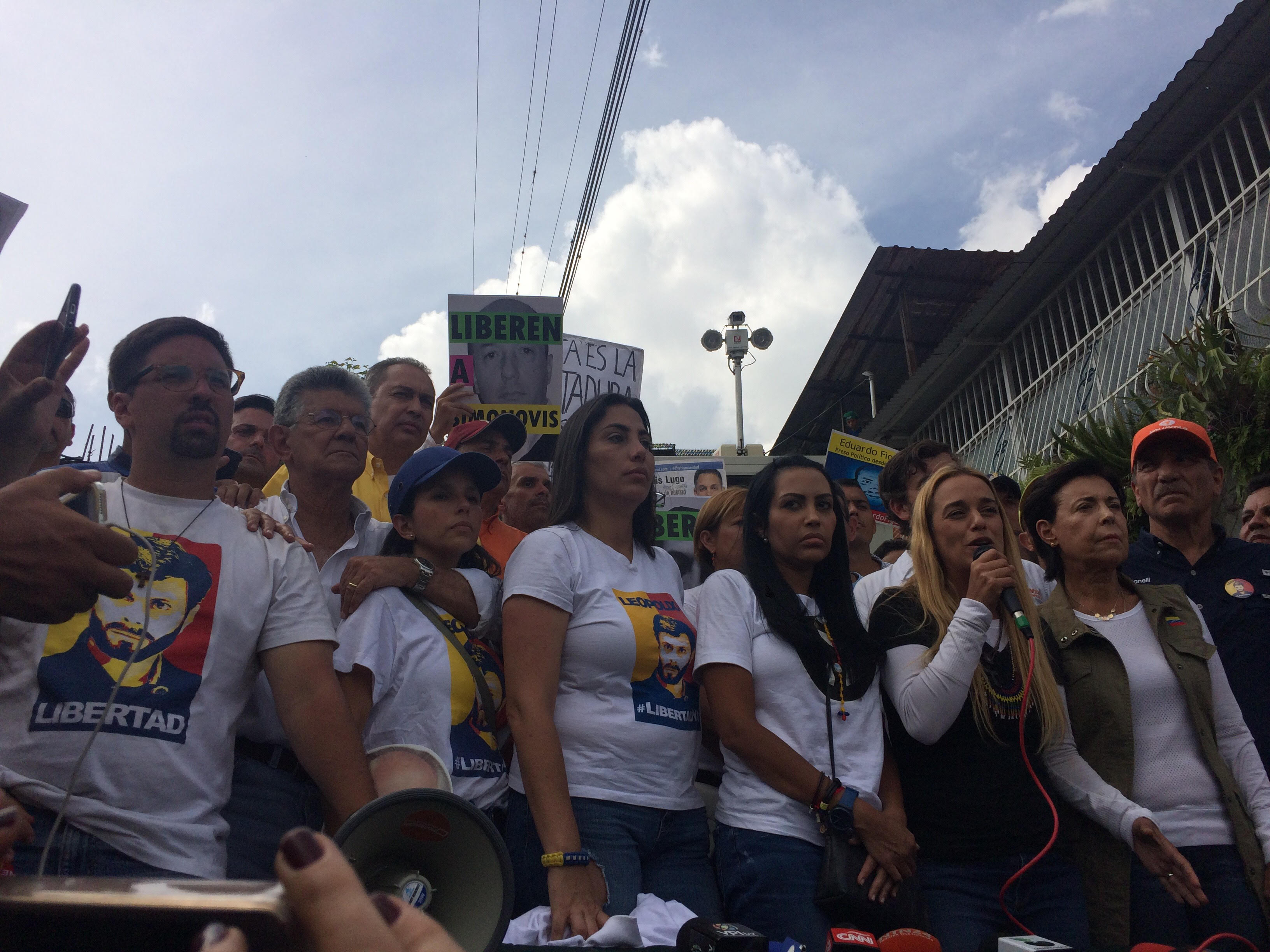 Richard Blanco: Sesionando en la calle con el pueblo por los presos políticos