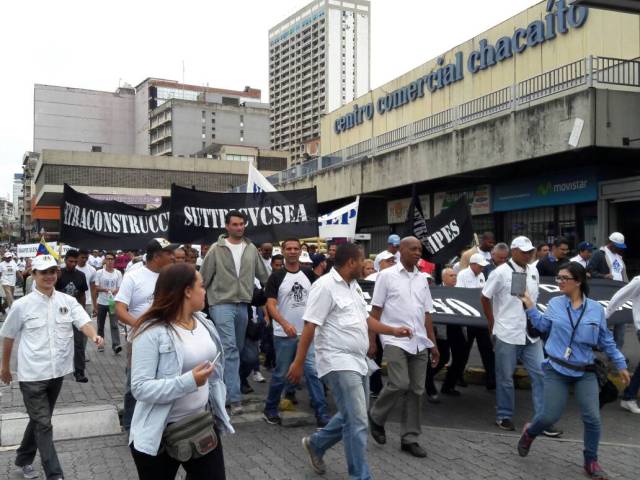 Opositores se concentran en Chacaíto #1May / Foto La Patilla