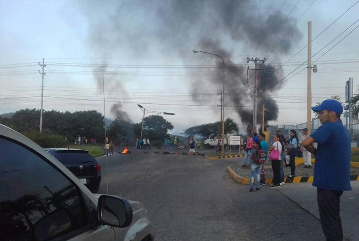 Cerrada la Intercomunal Barquisimeto por protestas #29May