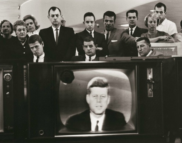 Exposición fotográfica repasa la carrera política de John F. Kennedy