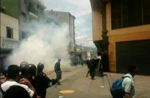 Reprimieron a manifestantes en Mérida #8May