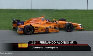 A pocas vueltas de finalizar las 500 de Indianápolis, el motor Honda dejó por fuera de la pelea a Fernando Alonso