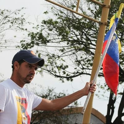 El joven y el resto de os detenidos en Sucre recibieron libertad condicional. Foto: @JuanRodriguezVP