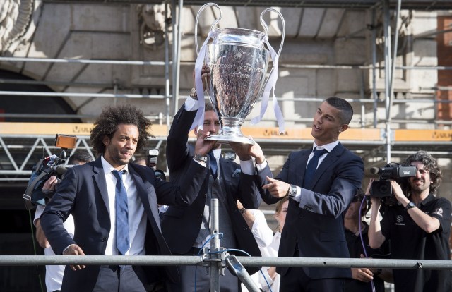 El Real Madrid celebró el nuevo título con su afición (Foto: EFE)