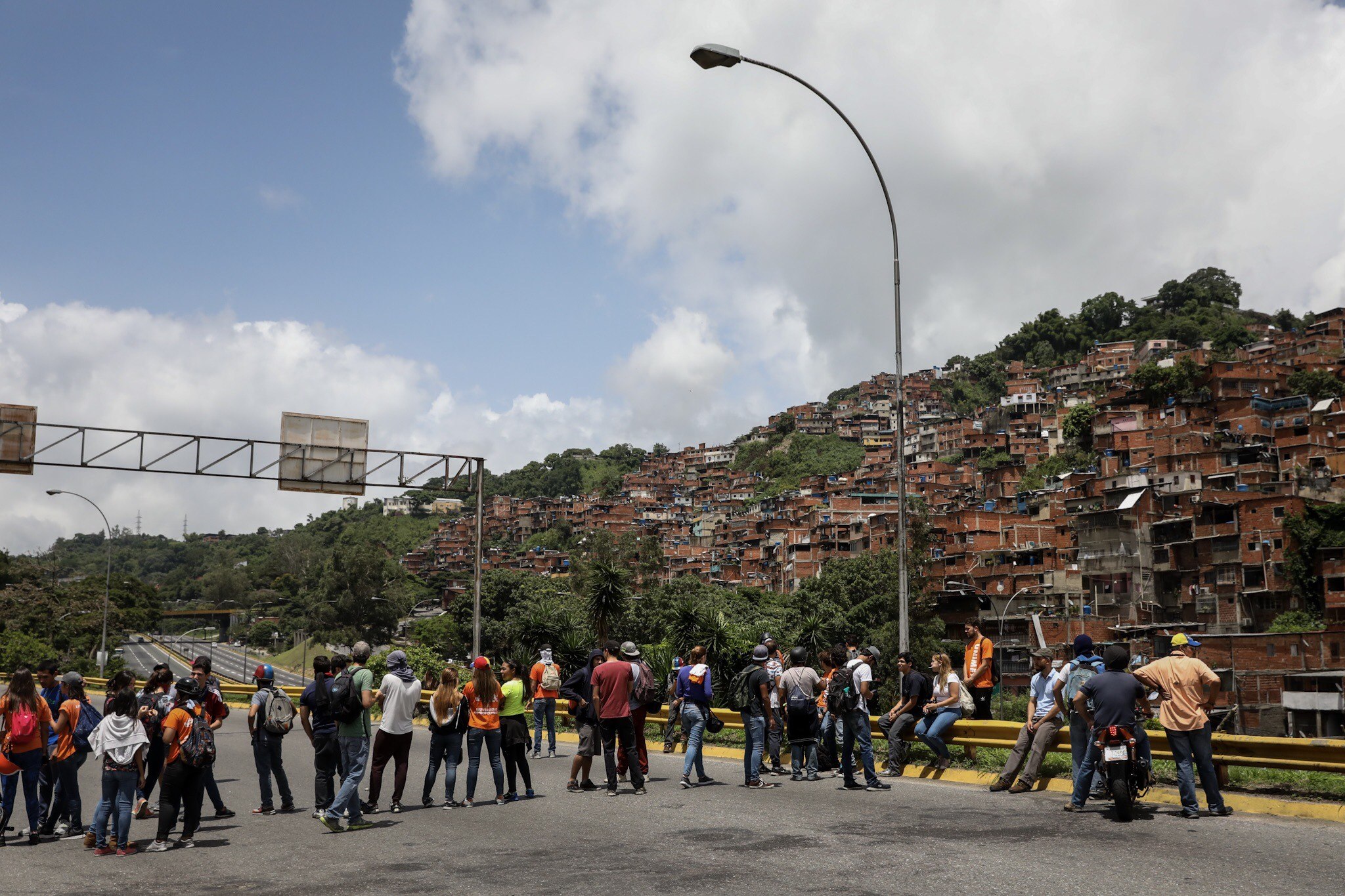 Venezolanos realizan otro trancazo, esta vez contra la Constituyente #26Jun