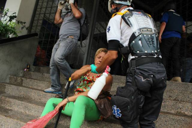 Foto: Afectador por represion en Bello monte / Regulo Gómez 